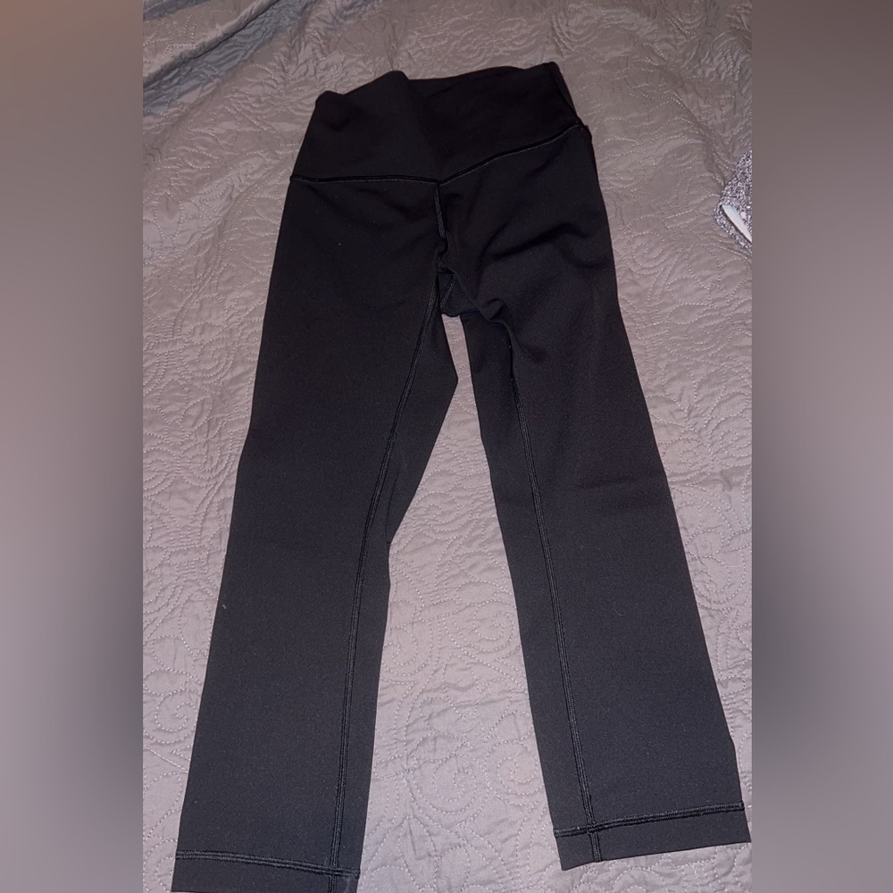 cropped black lululemon leggings
